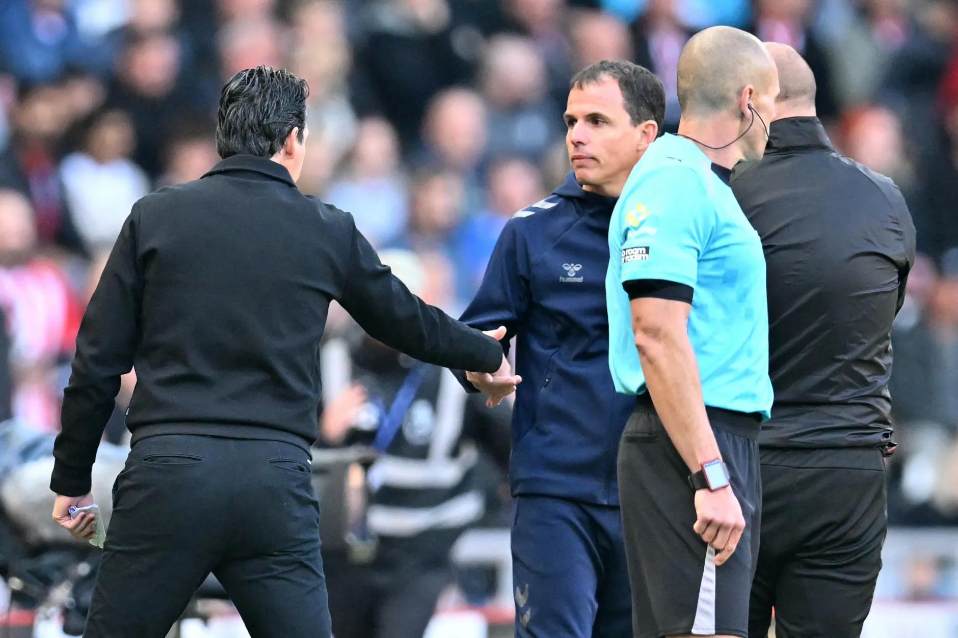 而不是在没, 时有些懒散