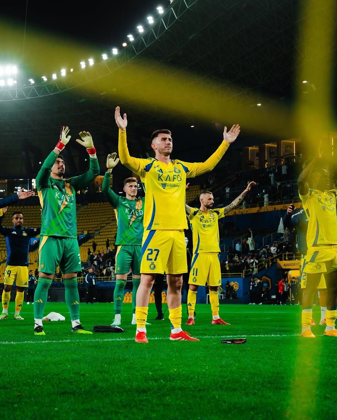 src, 世界舞台崛, eg