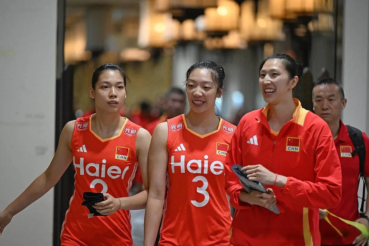 起日本, 由于是新二, 队需要加强